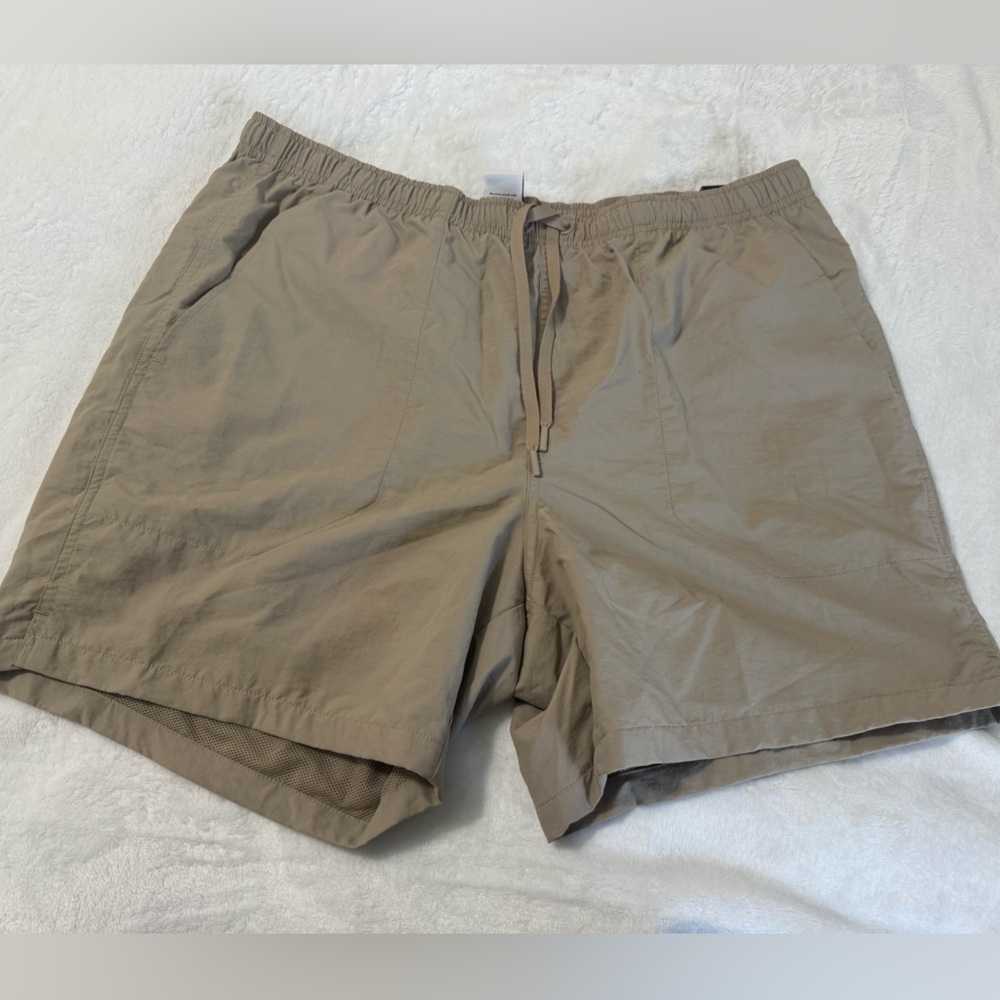 DSG Men’s Khaki 6” Mesh Lined Rec Short Size Large